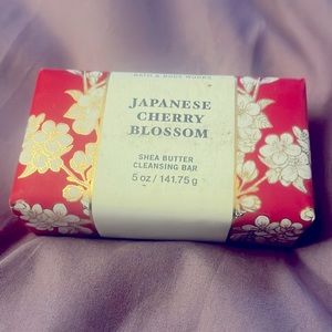 Bath and Body Works Shea Butter Cleansing Bar